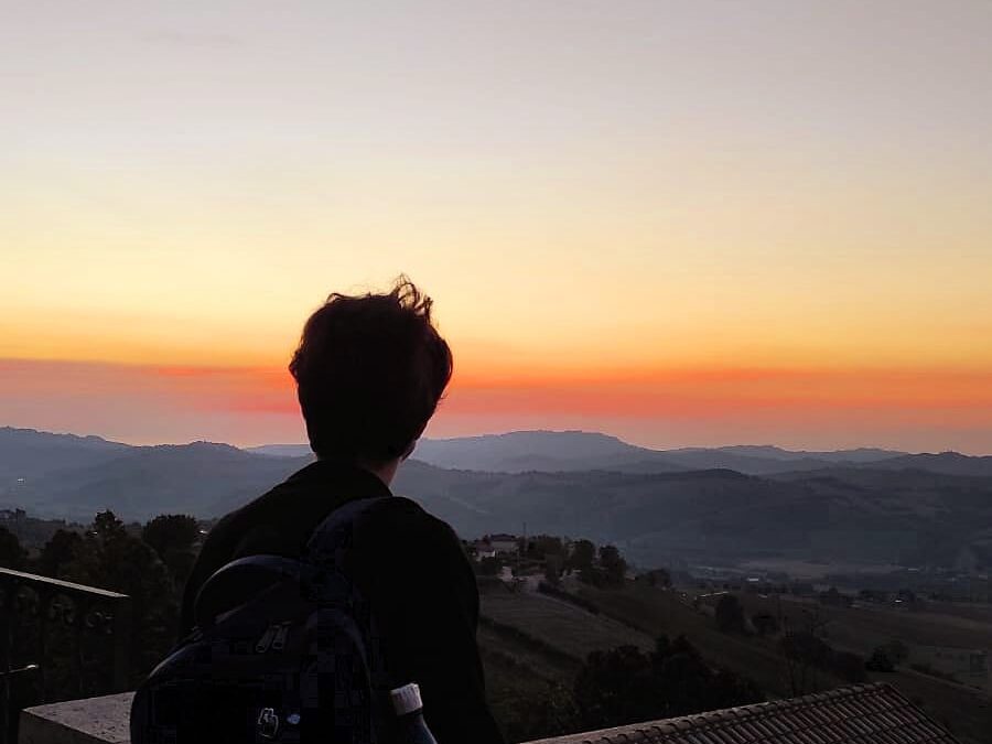 “Àlzati, rivestiti di luce, perché viene la tua luce”!