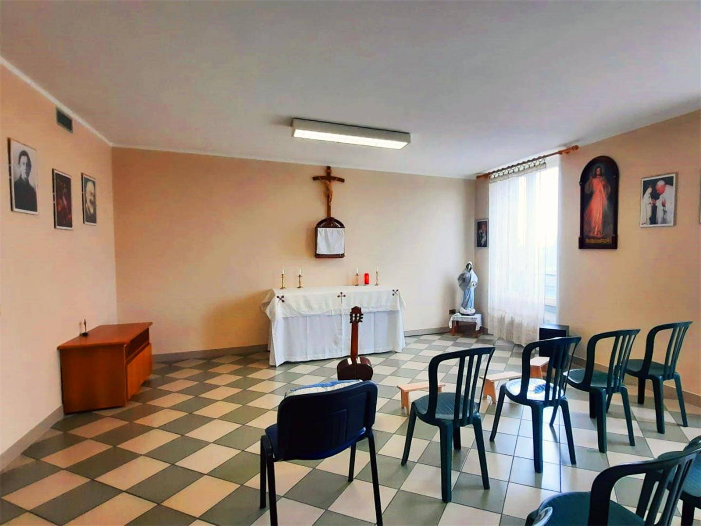Cappella di buone dimensioni ubicata al primo piano